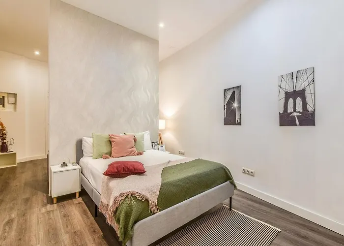 AH - Apartamentos Gran Vía - Estilo Moderno y Ubicación Premium